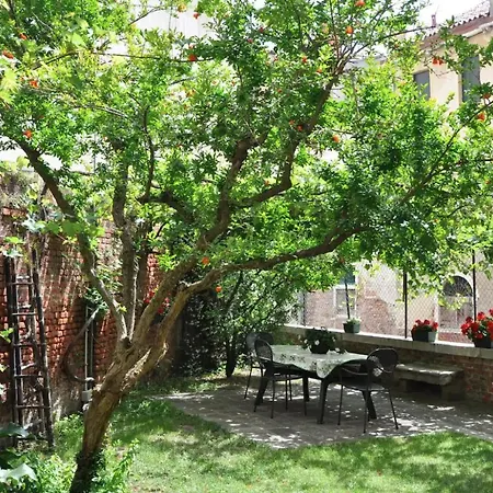 Garden In Venice Biennale Exterior photo